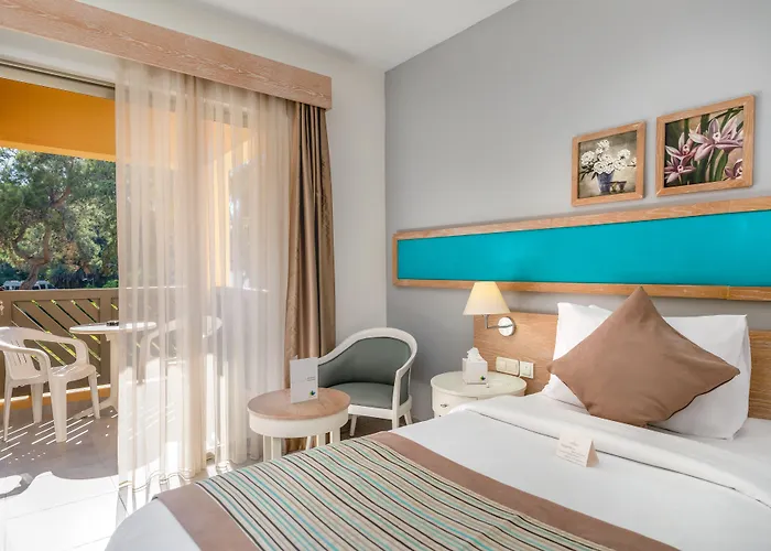 Hotel Asteria Collection Side
